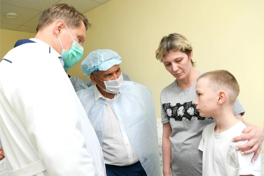 фото_РИА_Новости_На_консультации_к_медикам_дети_приходят_с_родителями.jpg