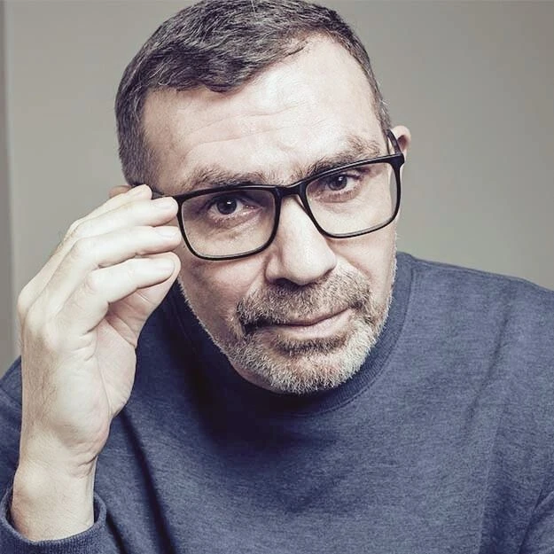 Павел Басинский_крупный план_кв.jpg